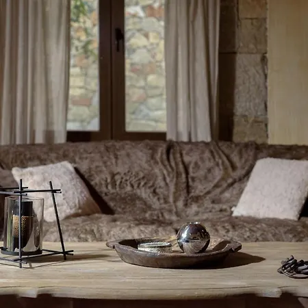 Chalet Parnassus Dreamwood